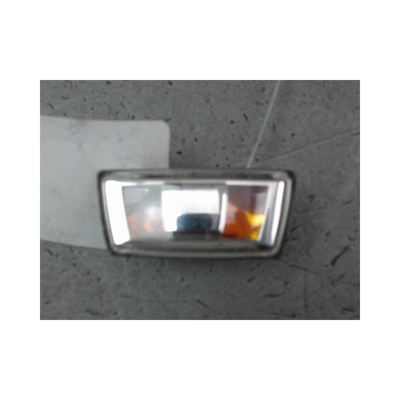 REPETITEUR AILE GAUCHE OPEL CORSA 2010-