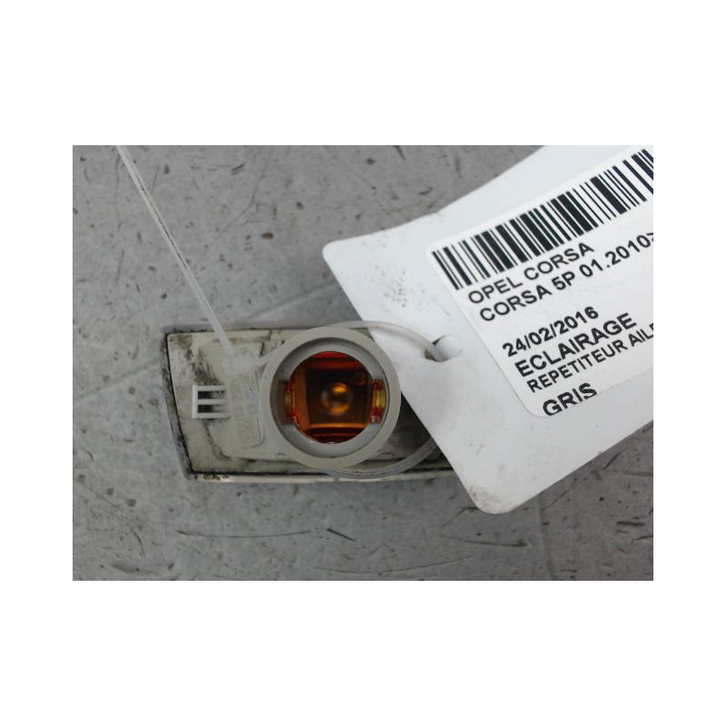 REPETITEUR AILE GAUCHE OPEL CORSA 2010-