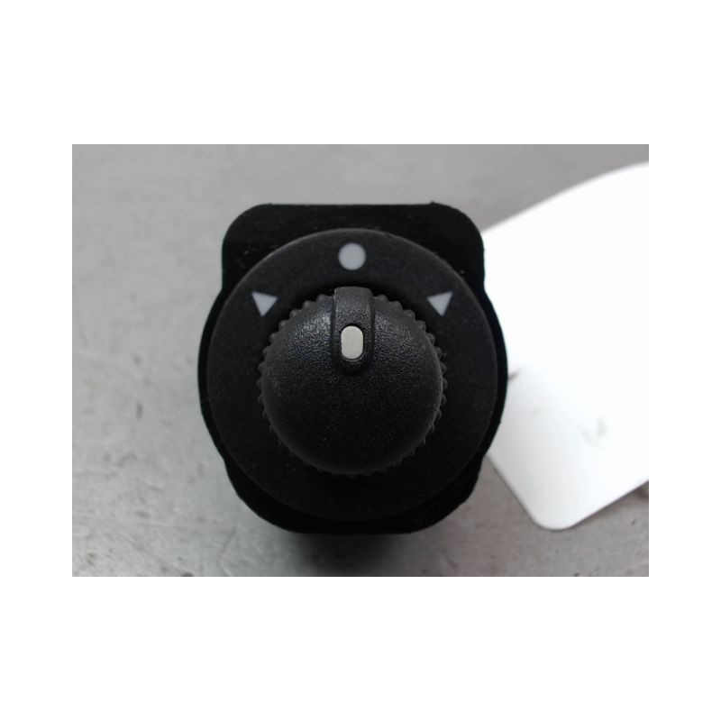 COMMANDE RETROVISSEUR EXTERIEUR ELECTRIQUE GAUCHE FIAT DOBLO CARGO 10-