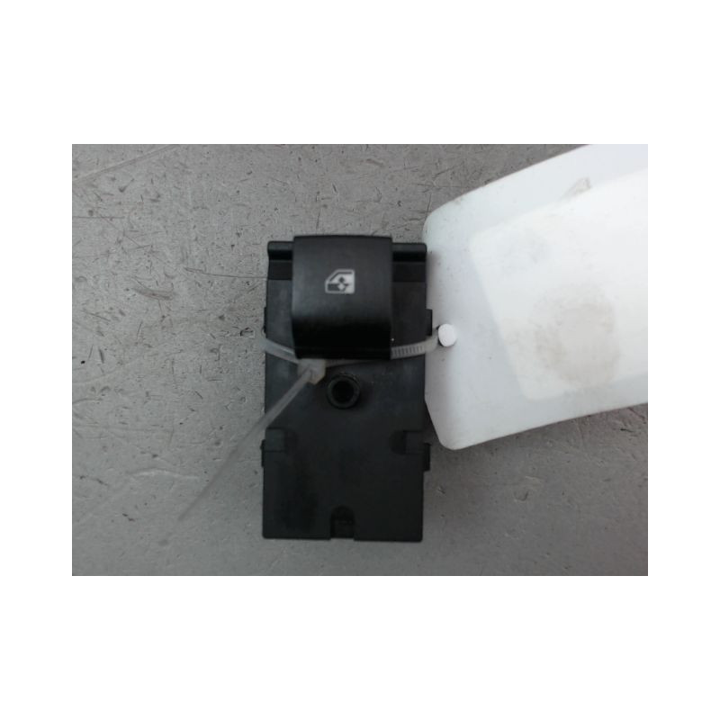 COMMANDE LEVE-GLACE PORTE ARD CHEVROLET ORLANDO
