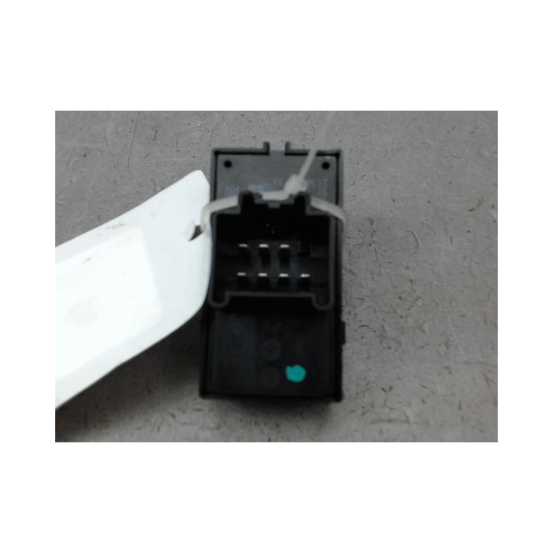COMMANDE LEVE-GLACE PORTE ARG CHEVROLET ORLANDO