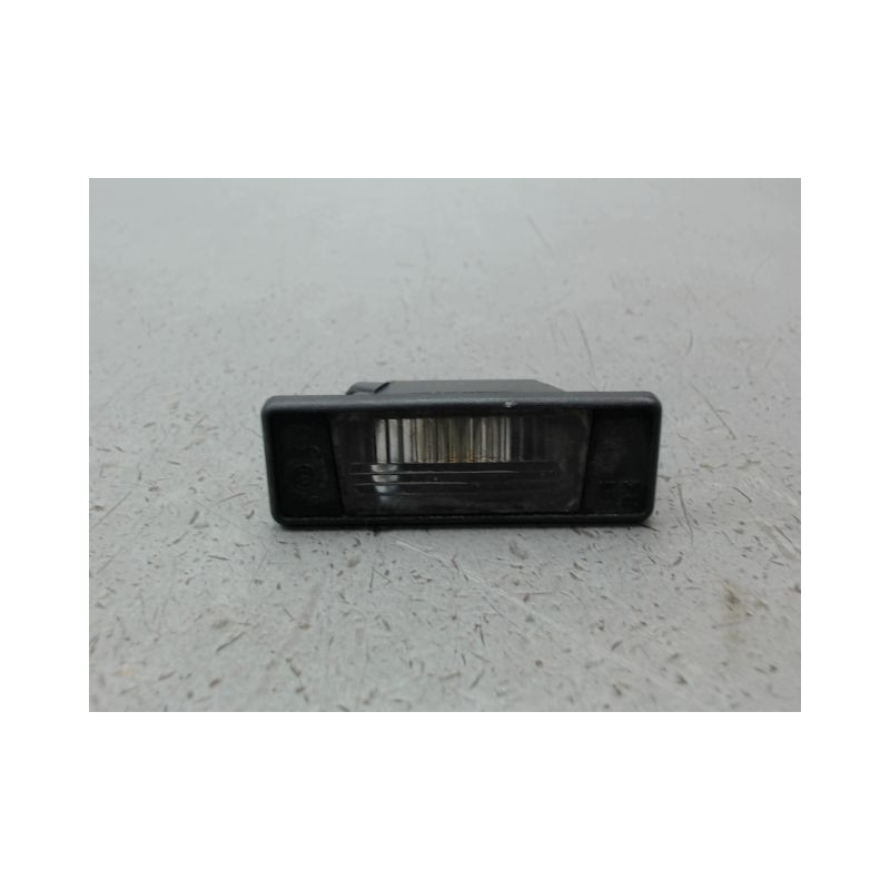 ECLAIREUR PLAQUE DE POLICE GAUCHE NISSAN JUKE Phase 1 2010-...
