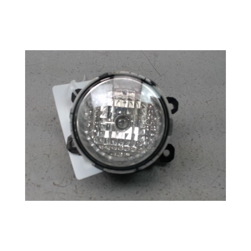 PHARE ANTIBROUILLARD AVANT GAUCHE MITSUBISHI SPACESTAR