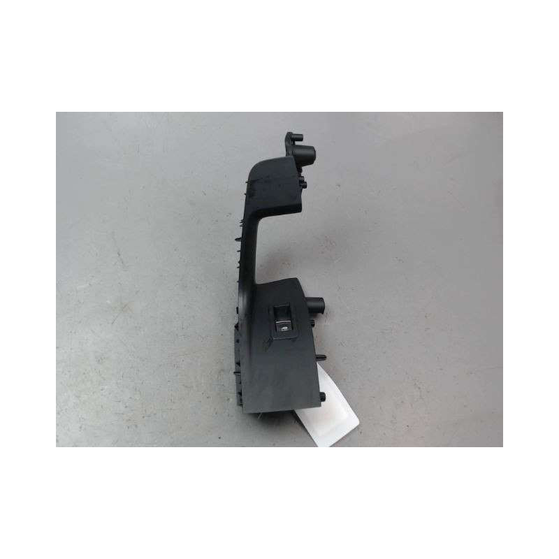 COMMANDE LEVE-GLACE PORTE AVD SEAT ATECA