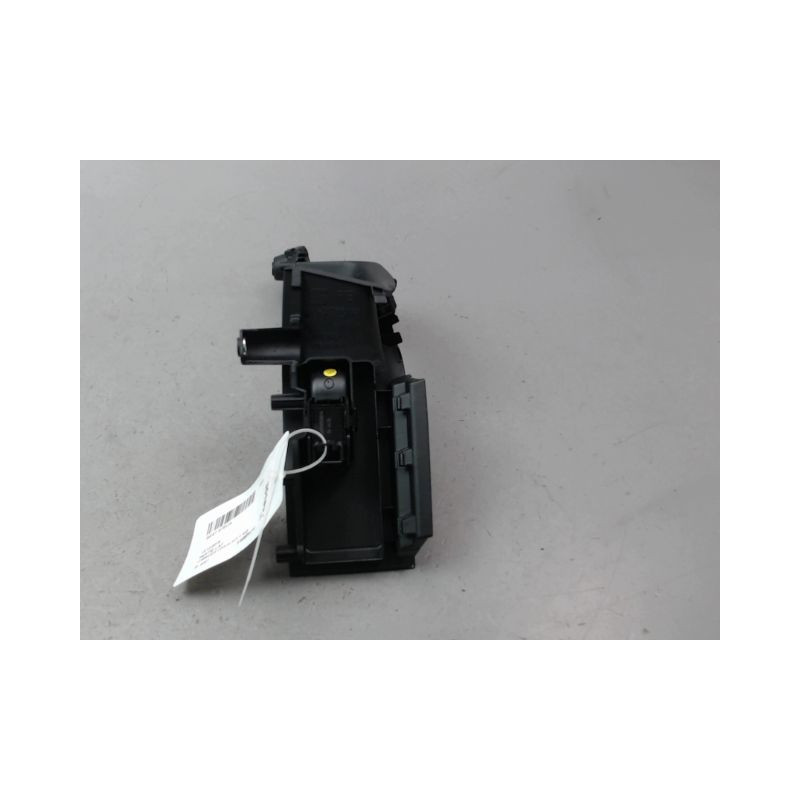 COMMANDE LEVE-GLACE PORTE AVD SEAT ATECA