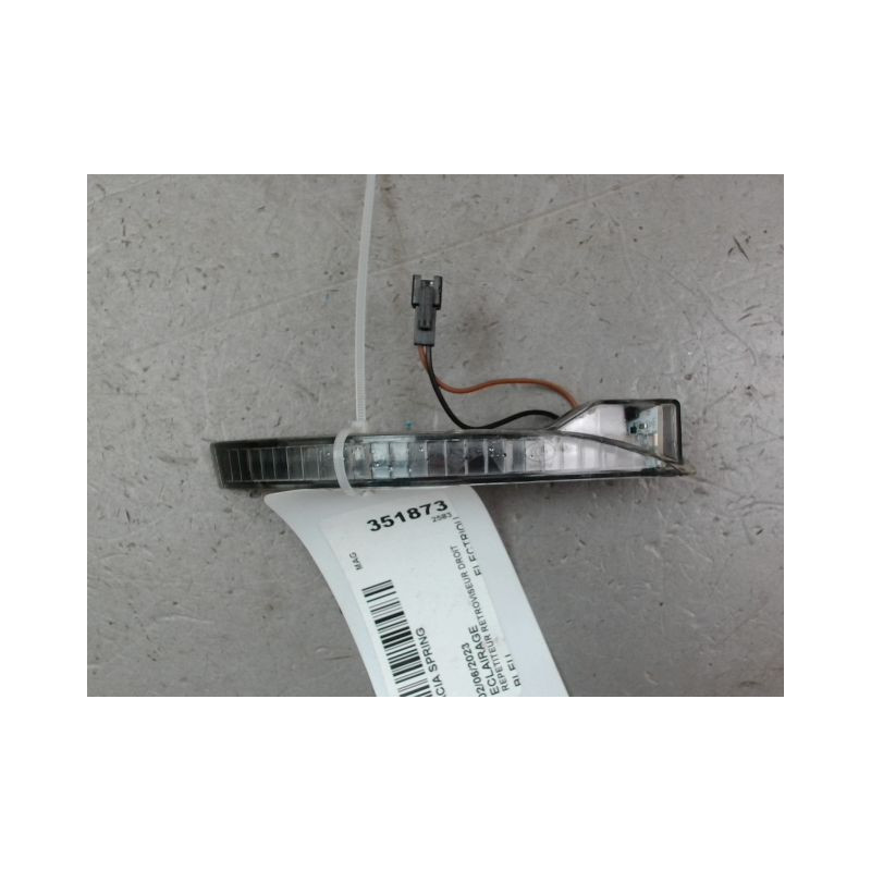 REPETITEUR RETROVISEUR DROIT DACIA SPRING