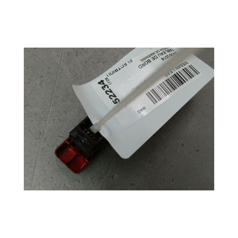 BOUTON DE WARNING NISSAN LEAF 2011-...