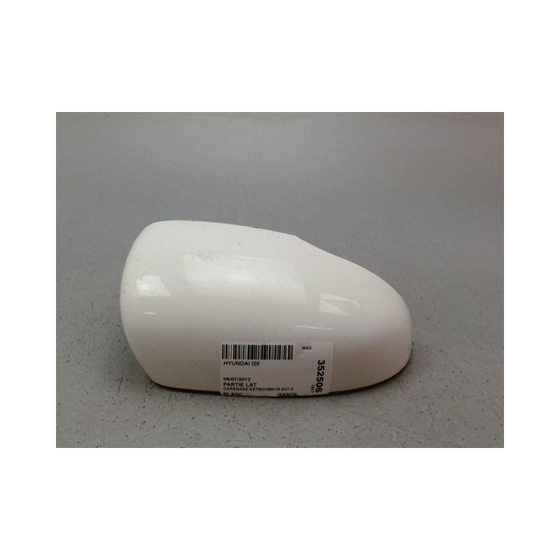 CARENAGE RETROVISEUR EXTERIEUR DROIT HYUNDAI I20