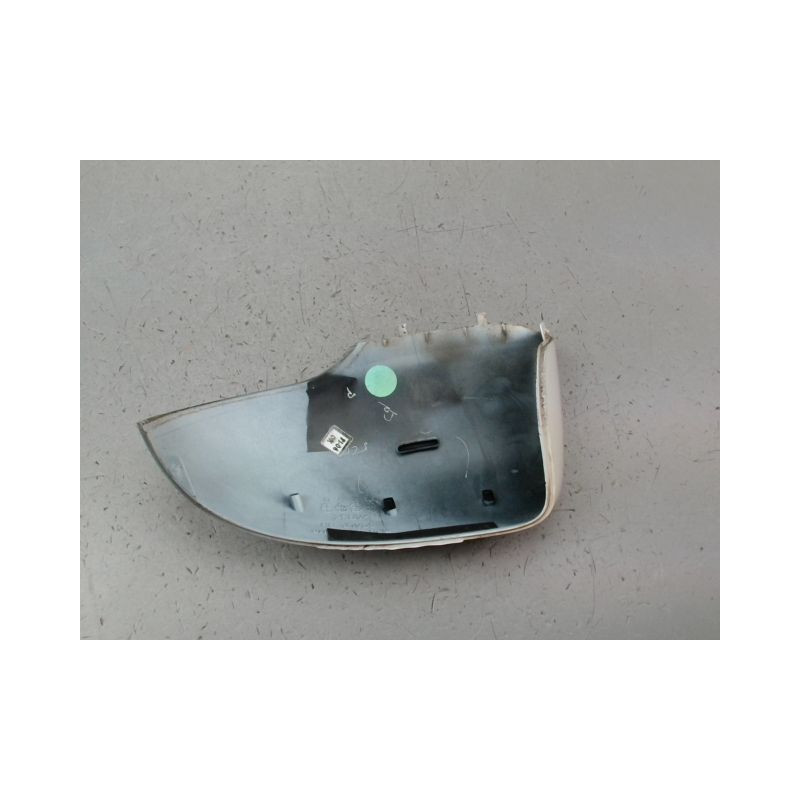 CARENAGE RETROVISEUR EXTERIEUR DROIT HYUNDAI I20