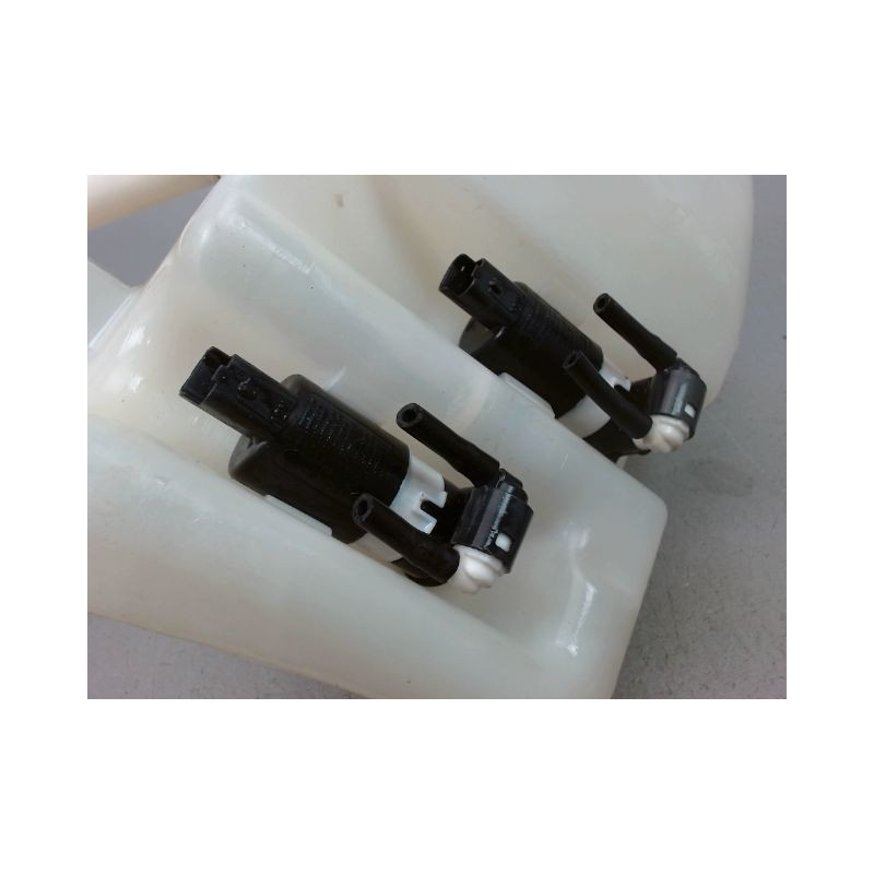 RESERVOIR LAVE-GLACE AVANT RENAULT LAGUNA III Phase 1 2007-2010