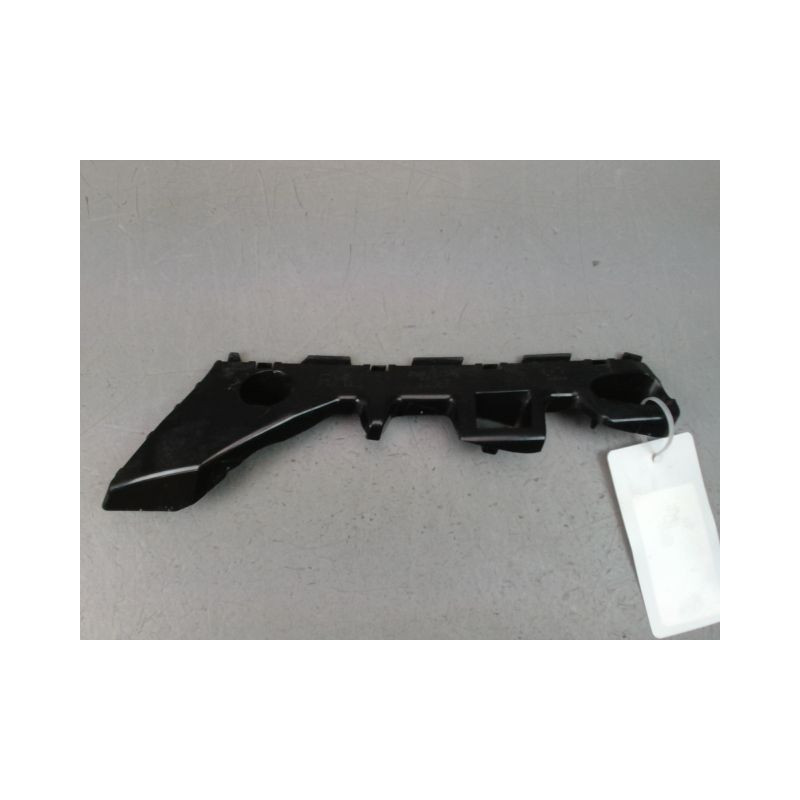 SUPPORT PARE-CHOC ARD MAZDA CX-3