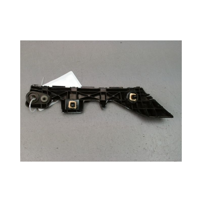 SUPPORT PARE-CHOC ARD MAZDA CX-3