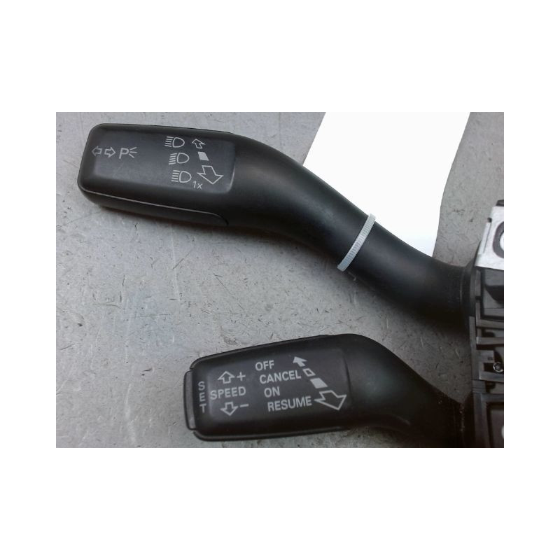 COMMANDE CLIGNOTANT AUDI A3 2003-