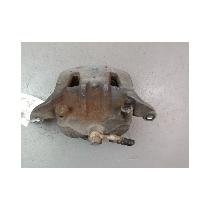 ETRIER DE FREIN AVANT DROIT NISSAN NV200