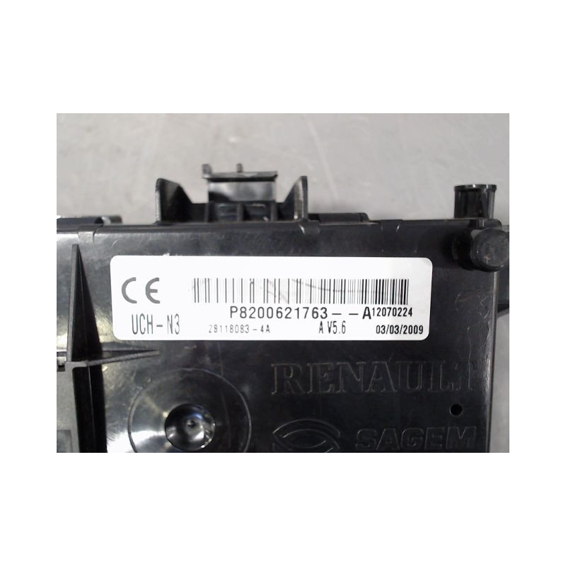 BOITIER GESTION HABITACLE RENAULT CLIO