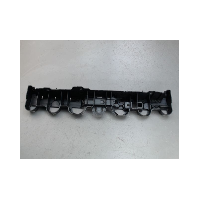 SUPPORT CENTRAL PARE-CHOC ARRIERE  RENAULT CLIO