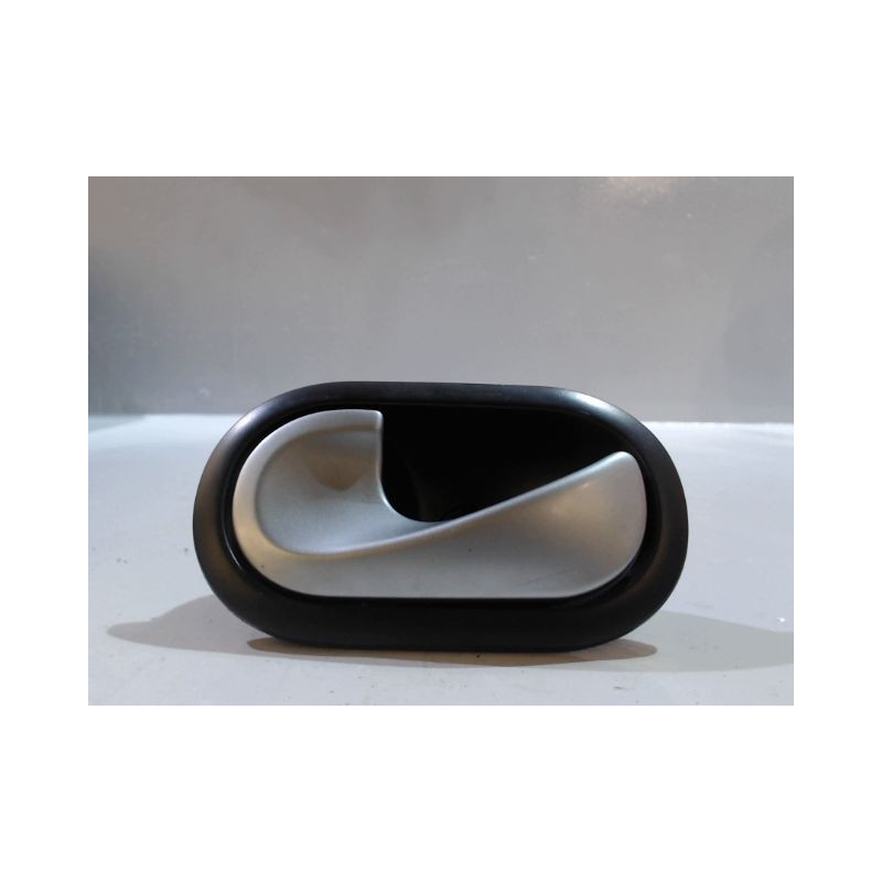 POIGNEE INTERIEURE PORTE AVANT GAUCHE RENAULT TWINGO 2 2010-