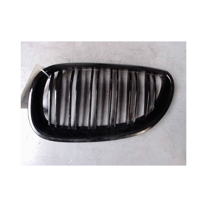 GRILLE CALANDRE GAUCHE BMW SERIE 5 TOURING (E61) 2004-