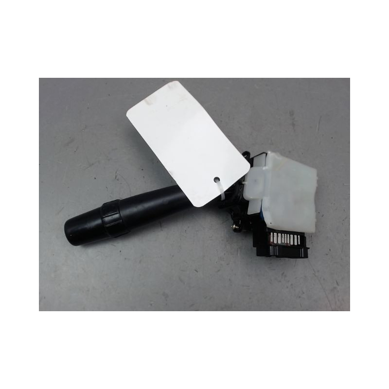 COMMANDE ESSUIE GLACE TOYOTA AVENSIS 2000-2003