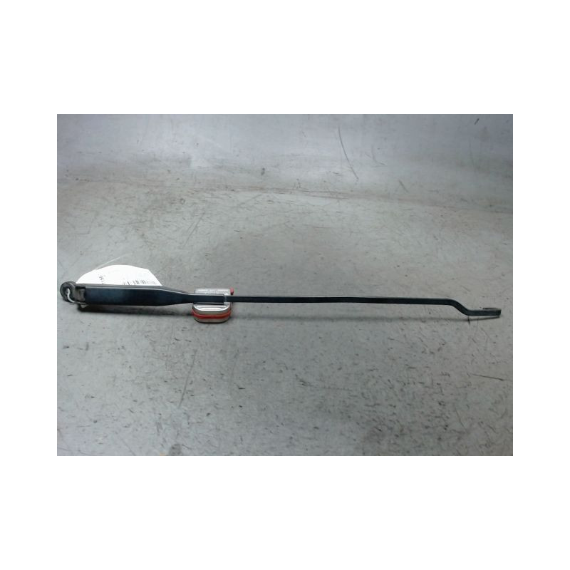 BRAS ESSUIE-GLACE AVANT DROIT OPEL CORSA 03-06