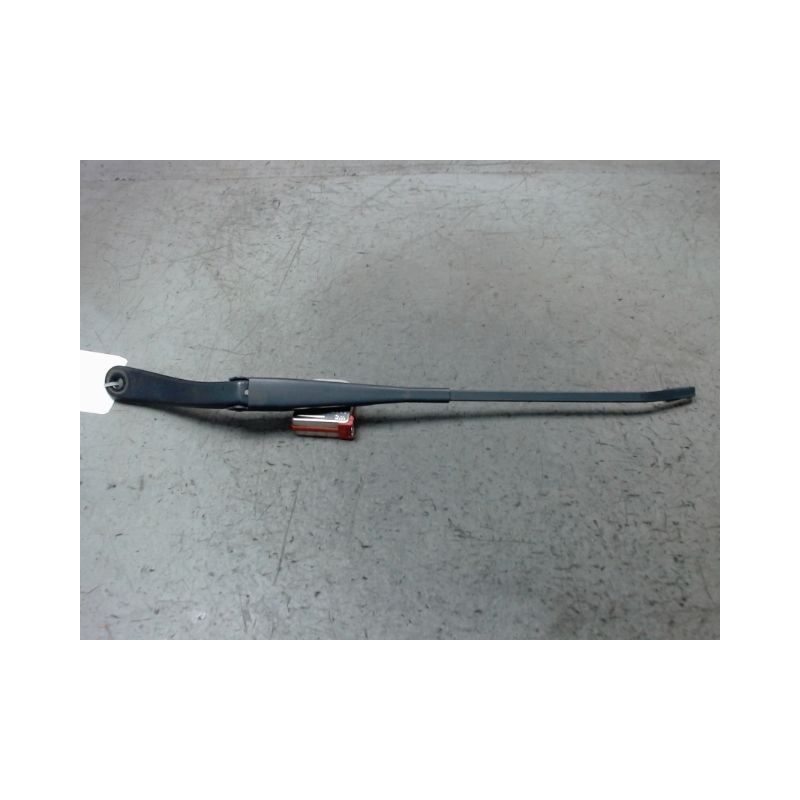 BRAS ESSUIE-GLACE AVANT DROIT DACIA SANDERO 2008-