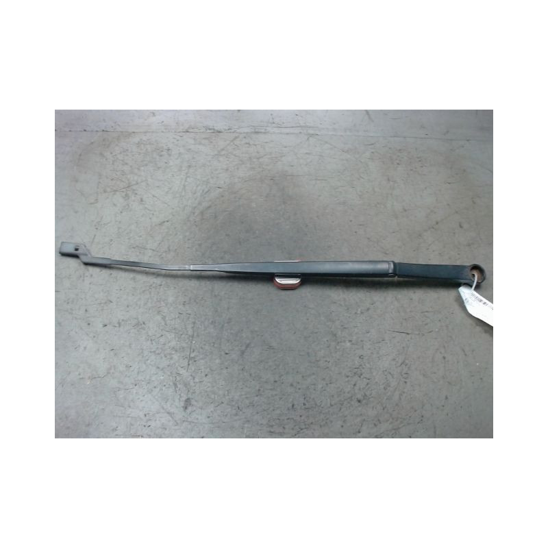 BRAS ESSUIE-GLACE AVANT DROIT KIA VENGA 09-
