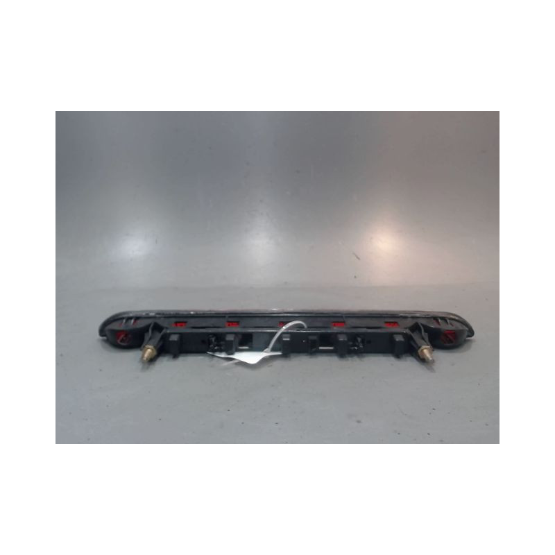 FEUX STOP SUPPLEMENTAIRE CITROEN BERLINGO