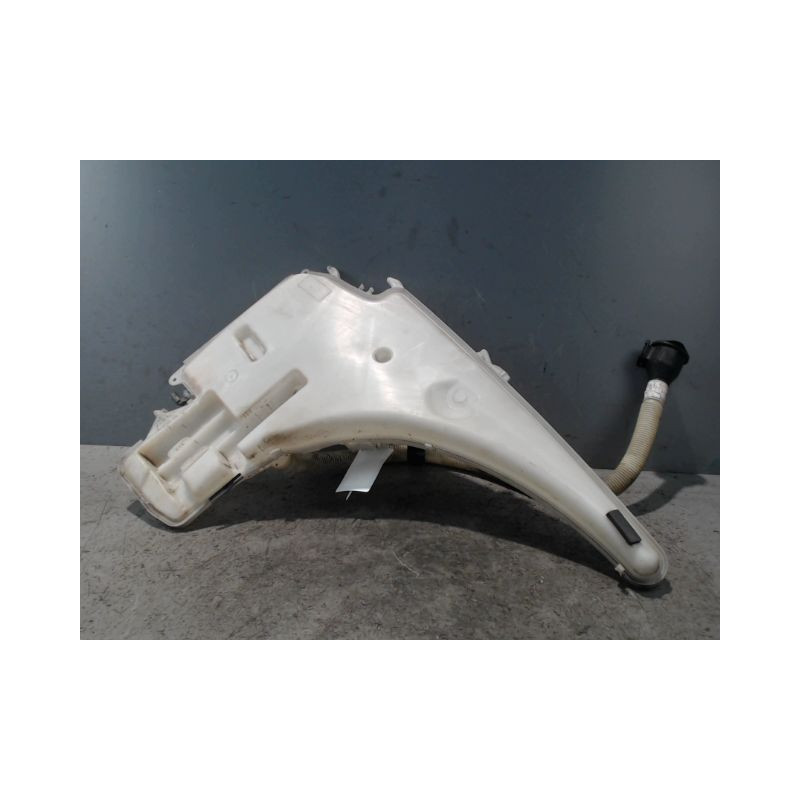 RESERVOIR LAVE-GLACE AVANT BMW SERIE 3 (E90) 2005-