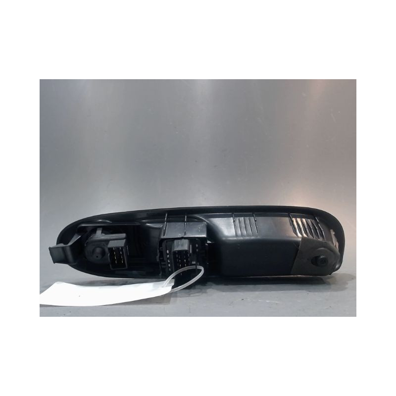 COMMANDE LEVE-GLACE PORTE AVG RENAULT CLIO