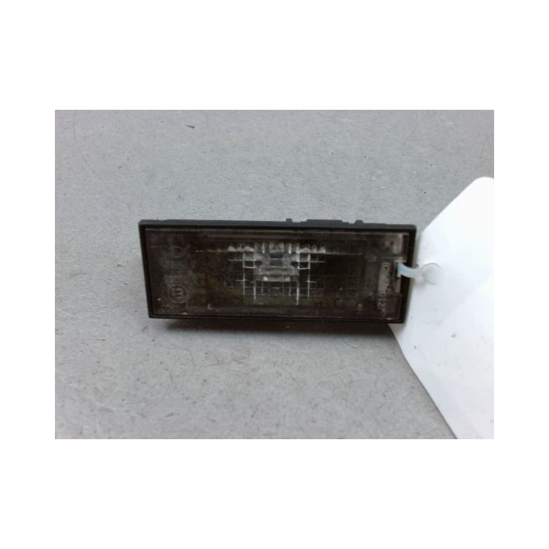 ECLAIREUR PLAQUE DE POLICE GAUCHE RENAULT LAGUNA III Phase 1 2007-2010