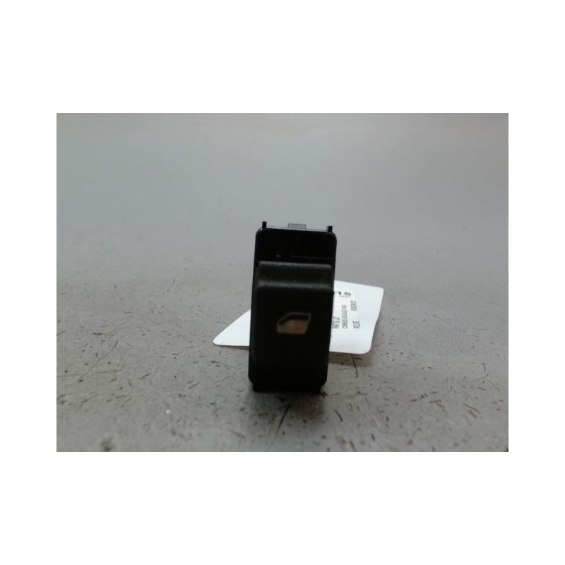COMMANDE LEVE-GLACE PORTE AVD PEUGEOT 207 2006-2013