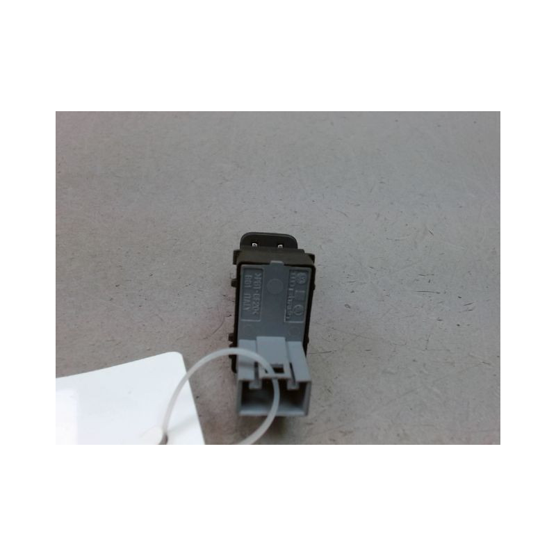 COMMANDE LEVE-GLACE PORTE AVD VOLKSWAGEN BEETLE