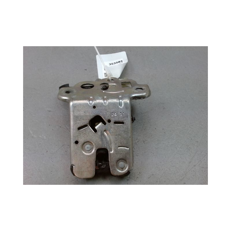 SERRURE COFFRE ARRIERE AUDI A6 2004-