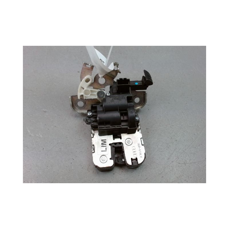 SERRURE COFFRE ARRIERE AUDI A6 2004-