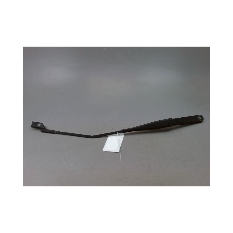 BRAS ESSUIE-GLACE AVANT DROIT FORD FIESTA VI Phase 1 2008-2012