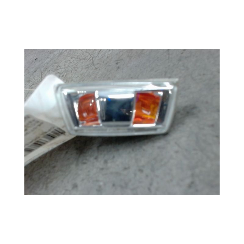 REPETITEUR AILE DROIT OPEL CORSA