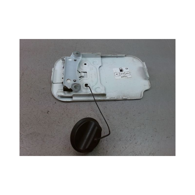 VOLET DE TRAPPE CARBURANT RENAULT EXPRESS