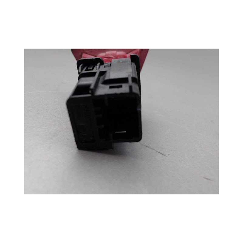 BOUTON DE WARNING PEUGEOT 307