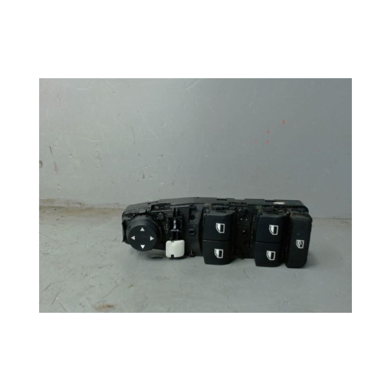 COMMANDE LEVE-GLACE PORTE AVG B.M.W. SERIE 1