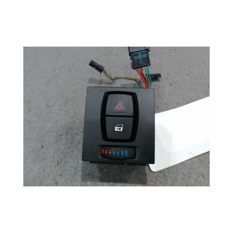 BOUTON DE WARNING B.M.W. SERIE 1
