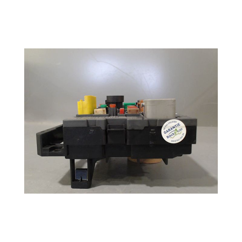 BOITE A FUSIBLES PEUGEOT 3008