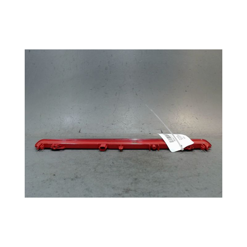 FEUX STOP SUPPLEMENTAIRE RENAULT CLIO