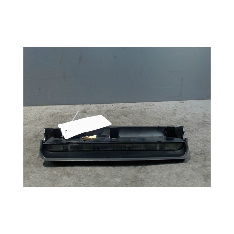 FEUX STOP SUPPLEMENTAIRE OPEL CORSA 03-06