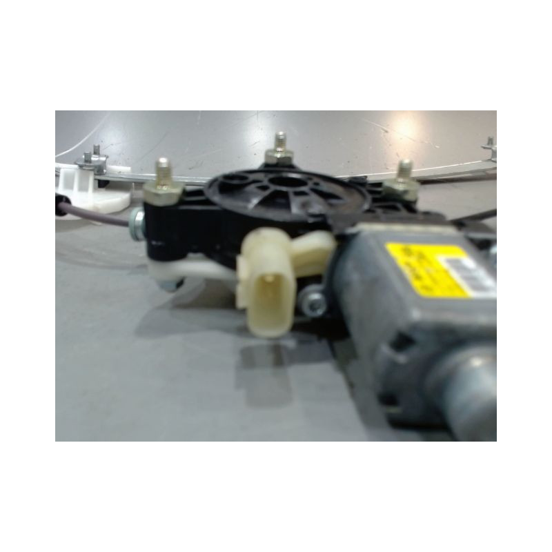 MECANISME+MOTEUR LEVE-GLACE AVANT DROIT KIA PICANTO