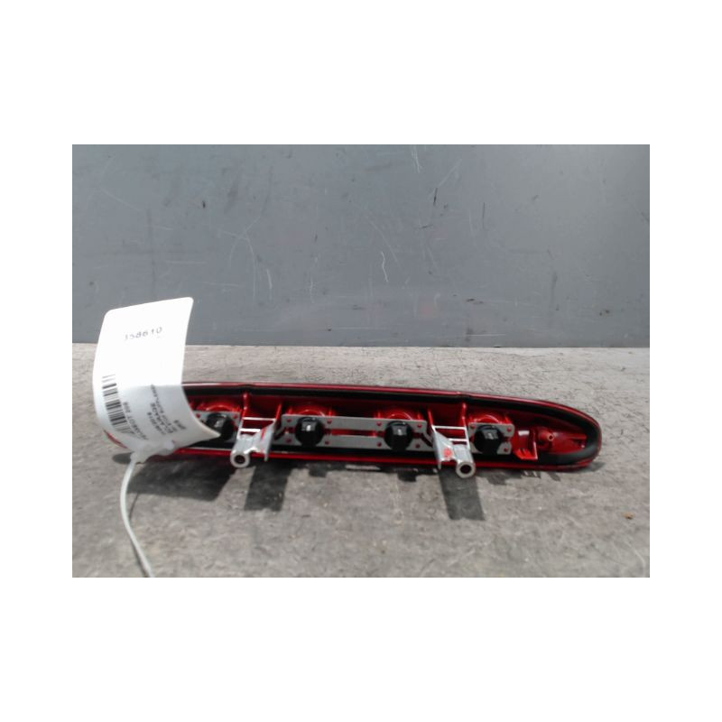FEUX STOP SUPPLEMENTAIRE PEUGEOT 208