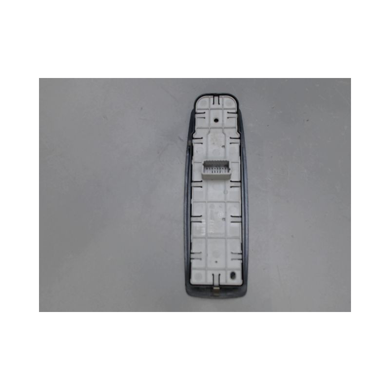 COMMANDE LEVE-GLACE PORTE AVG RENAULT LAGUNA