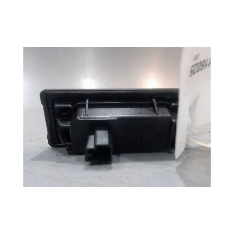 ECLAIREUR PLAQUE DE POLICE GAUCHE VOLKSWAGEN TIGUAN