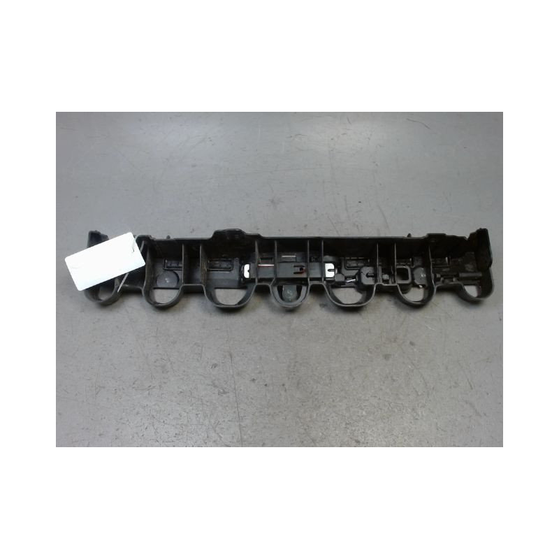 SUPPORT CENTRAL PARE-CHOC ARRIERE  RENAULT CLIO IV 2012-