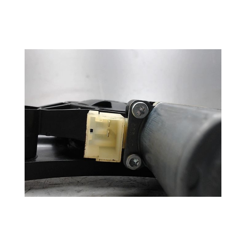 MECANISME+MOTEUR LEVE-GLACE AVANT DROIT VOLKSWAGEN GOLF VII