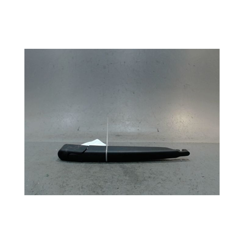 BRAS ESSUIE-GLACE ARRIERE NISSAN QASHQAI
